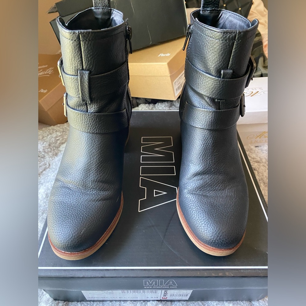 MIA combat boots